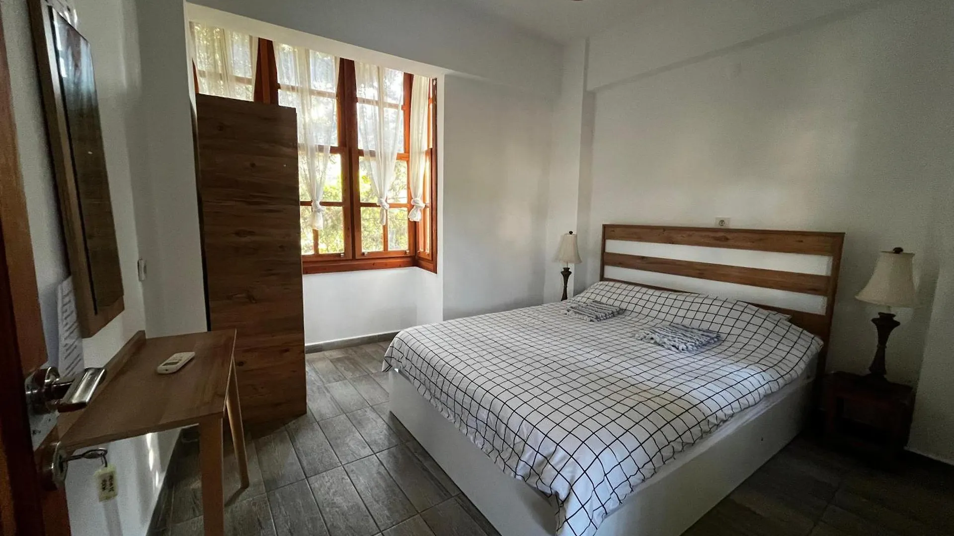 Kuyu Beergarden Hostel Αττάλεια 0*,  Τουρκία