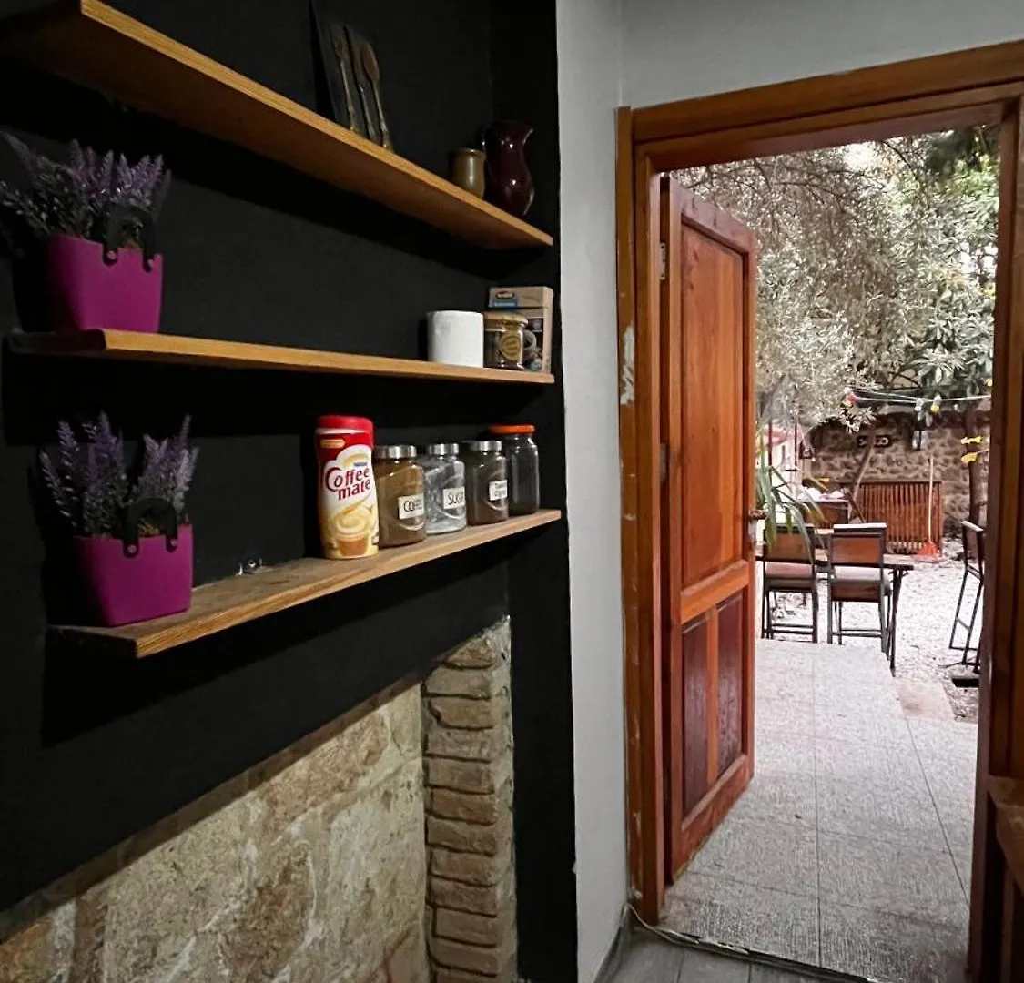 Kuyu Beergarden Hostel Antalya