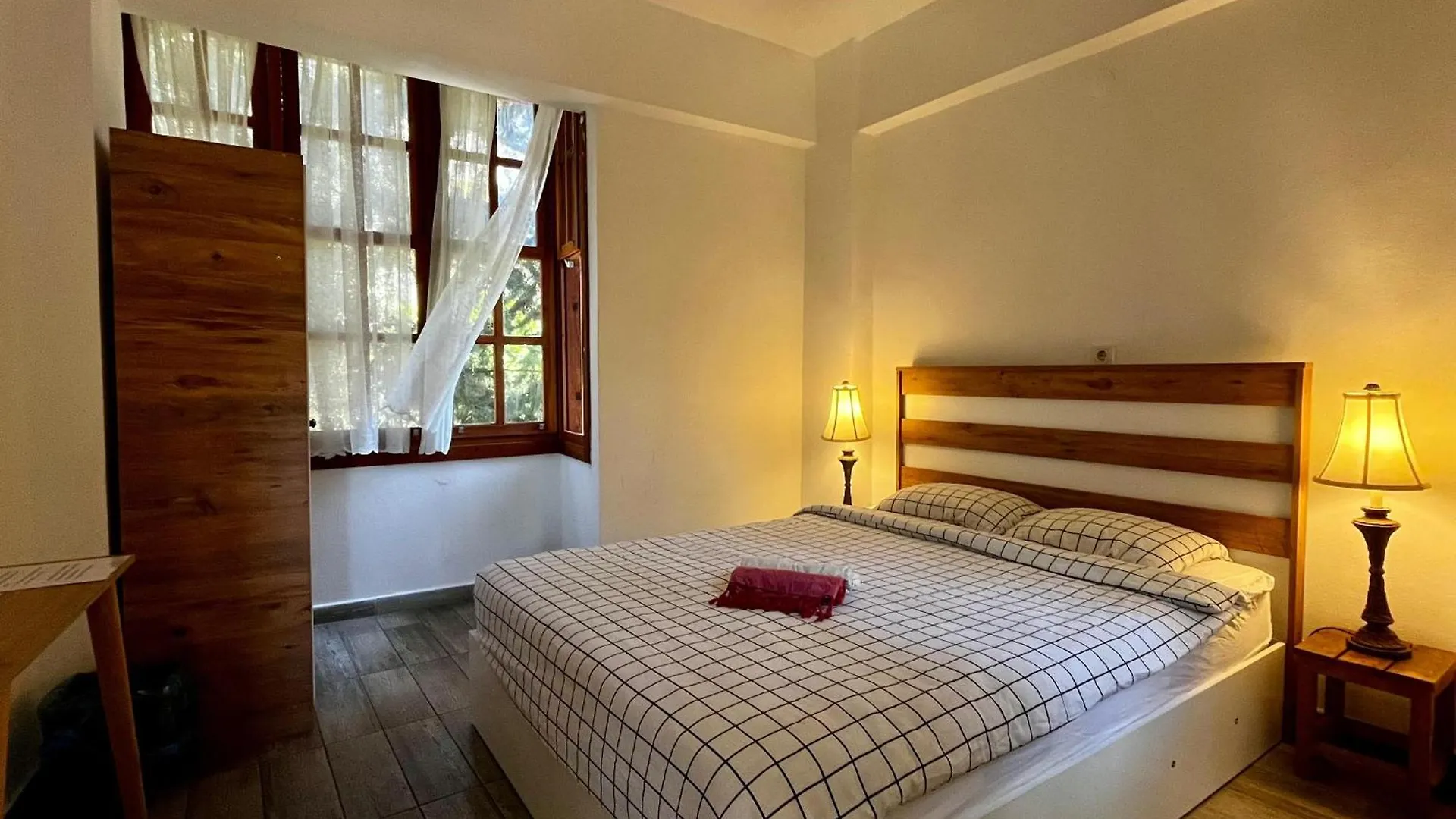 אנטליה Kuyu Beergarden Hostel 0*,