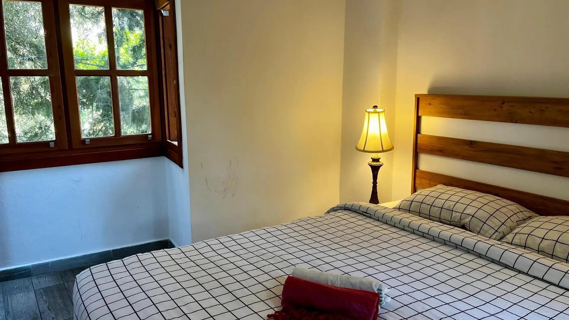 אנטליה Kuyu Beergarden Hostel 0*,  טורקיה