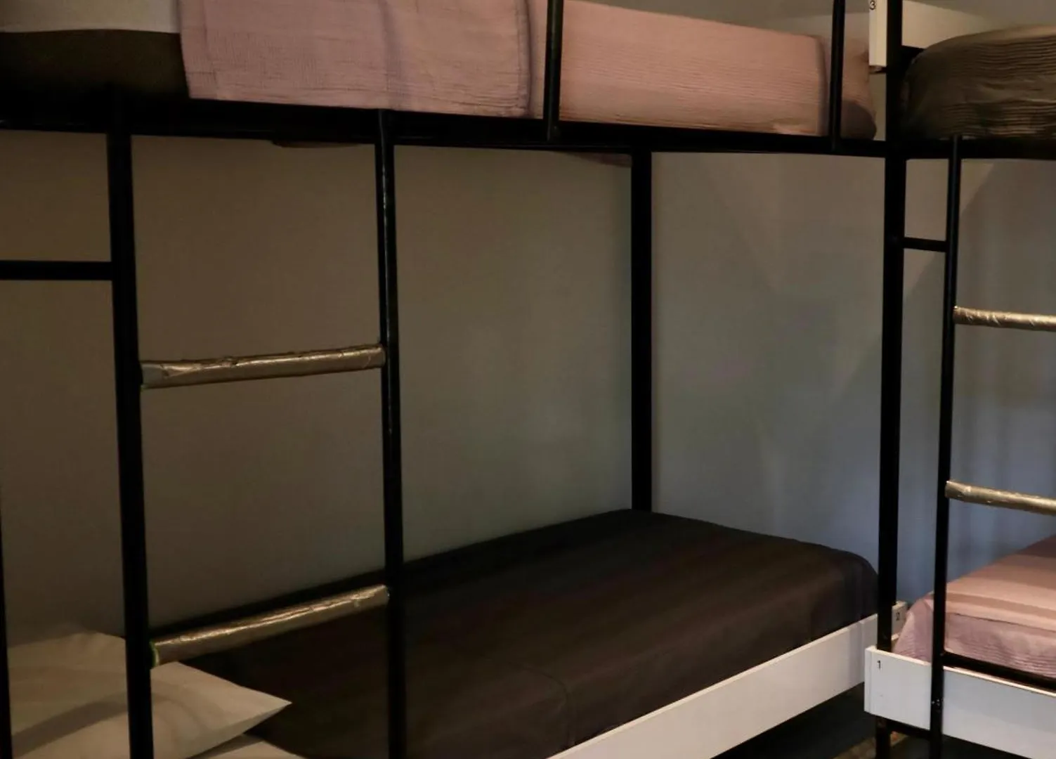 Kuyu Beergarden Hostel Αττάλεια