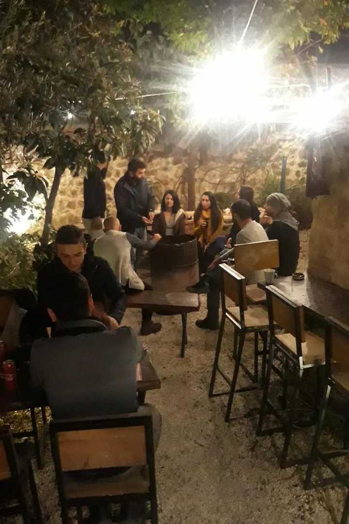 אנטליה Kuyu Beergarden Hostel טורקיה