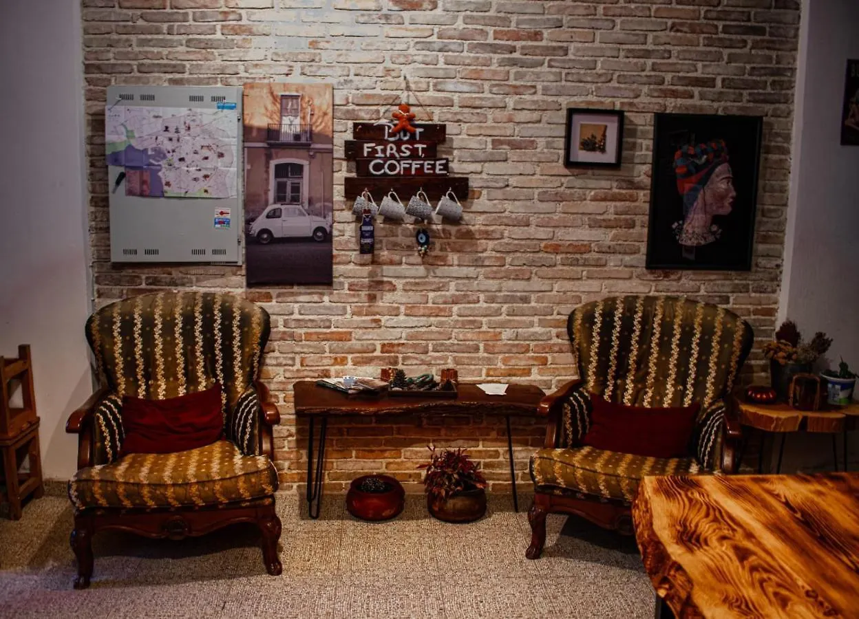 Kuyu Beergarden Hostel Antalya