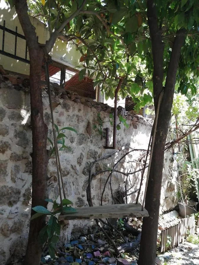 Kuyu Beergarden Hostel Antalia Turchia