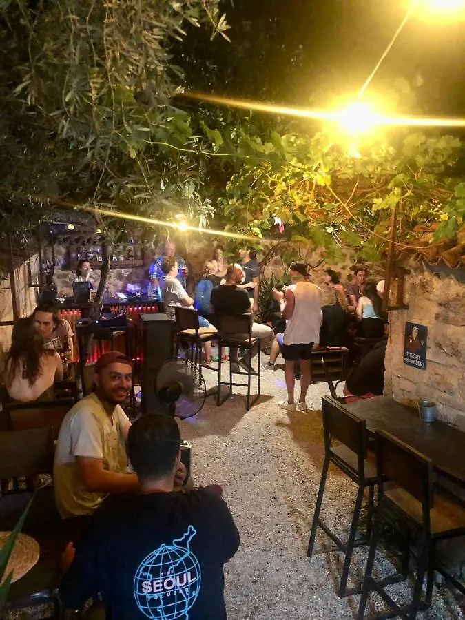 Kuyu Beergarden Hostel Antalya