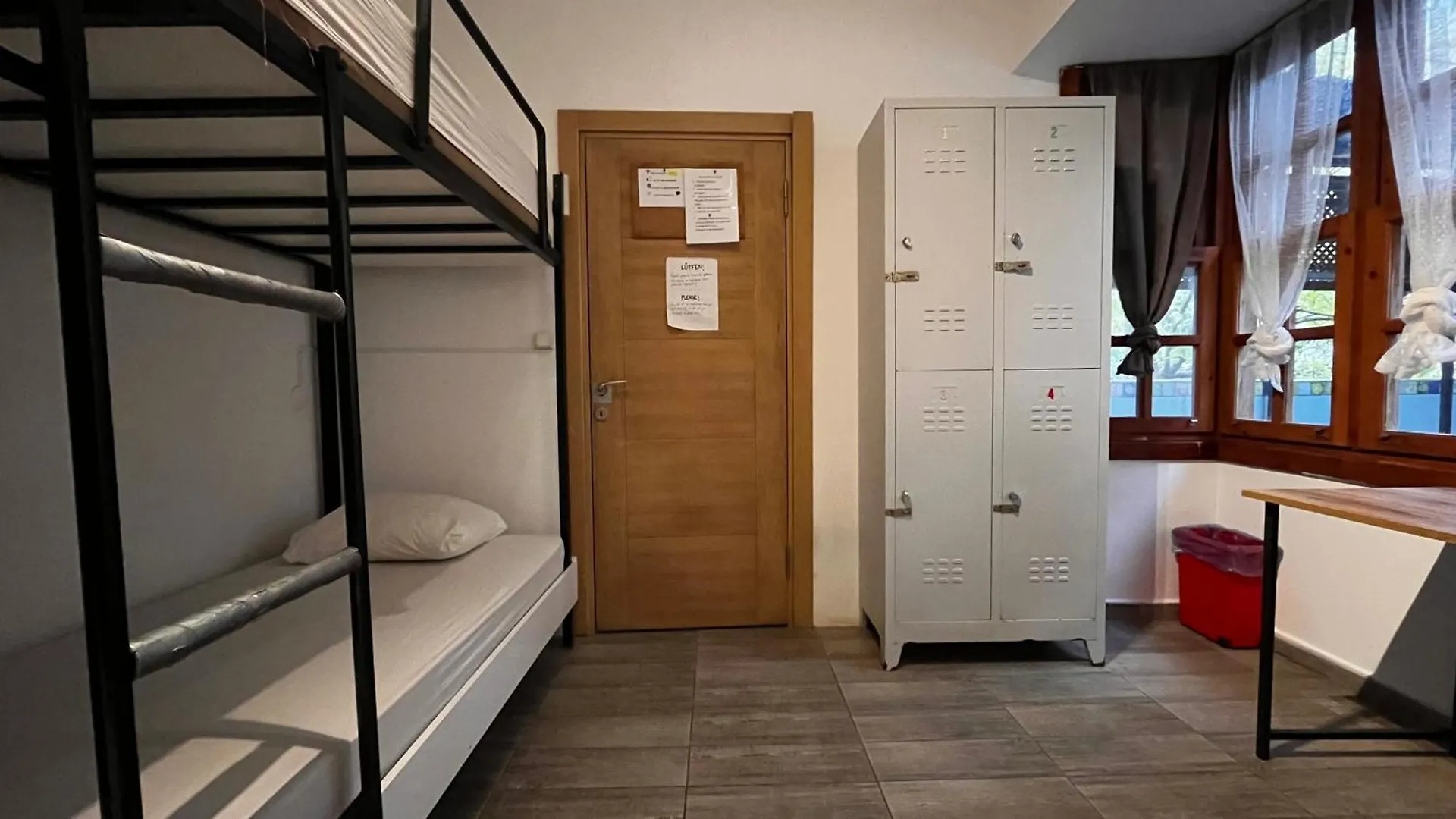 Kuyu Beergarden Hostel Antalya