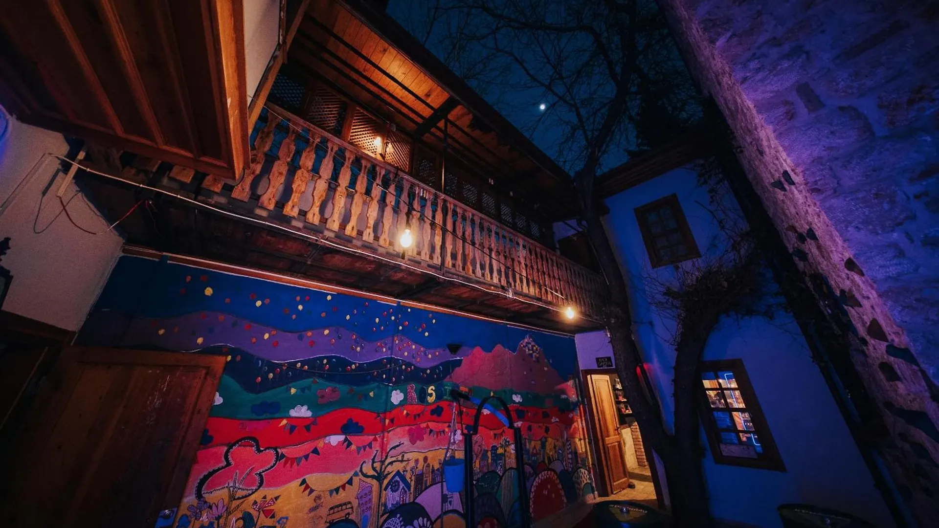 Kuyu Beergarden Hostel Antalya 0*,