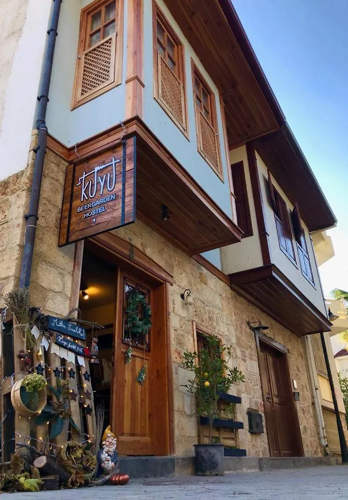 Kuyu Beergarden Hostel Antalya
